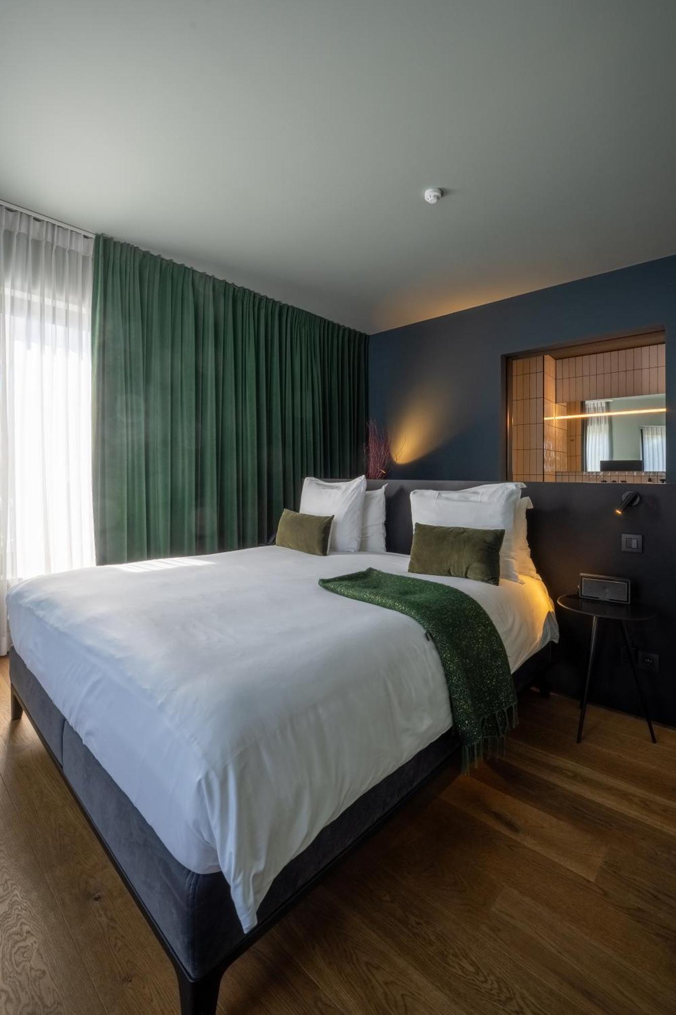 U Eat & Sleep Antwerp Hotel Екстериор снимка