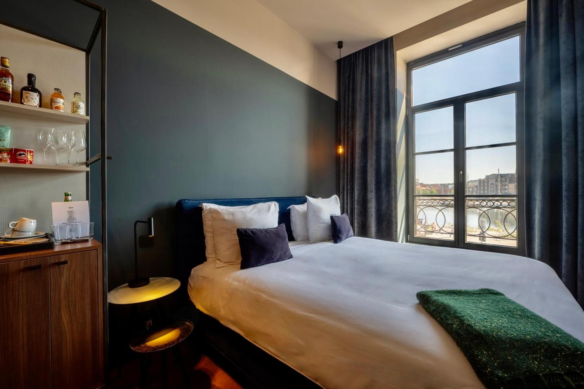 U Eat & Sleep Antwerp Hotel Екстериор снимка