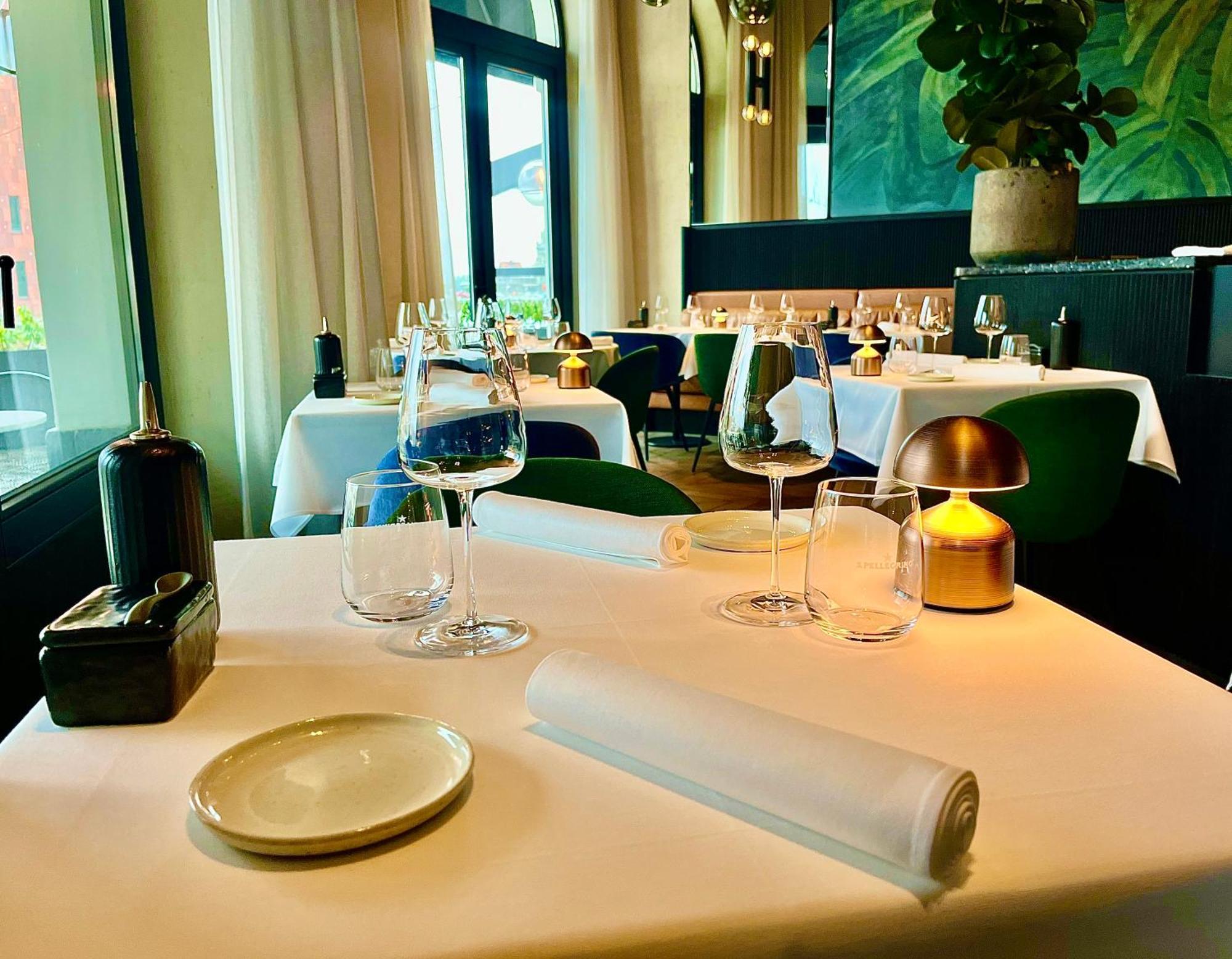 U Eat & Sleep Antwerp Hotel Екстериор снимка